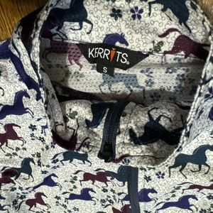 Womens Kerrits Aire Ice Fill Horse Oyster Print Half Zio Pullover Top. Size S